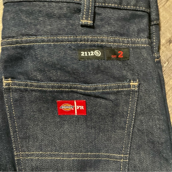Dickies Men's FR Flame
Resistant Jeans 488AC14DN
Size 32 NWT New W/O Tags - Picture 2 of 8